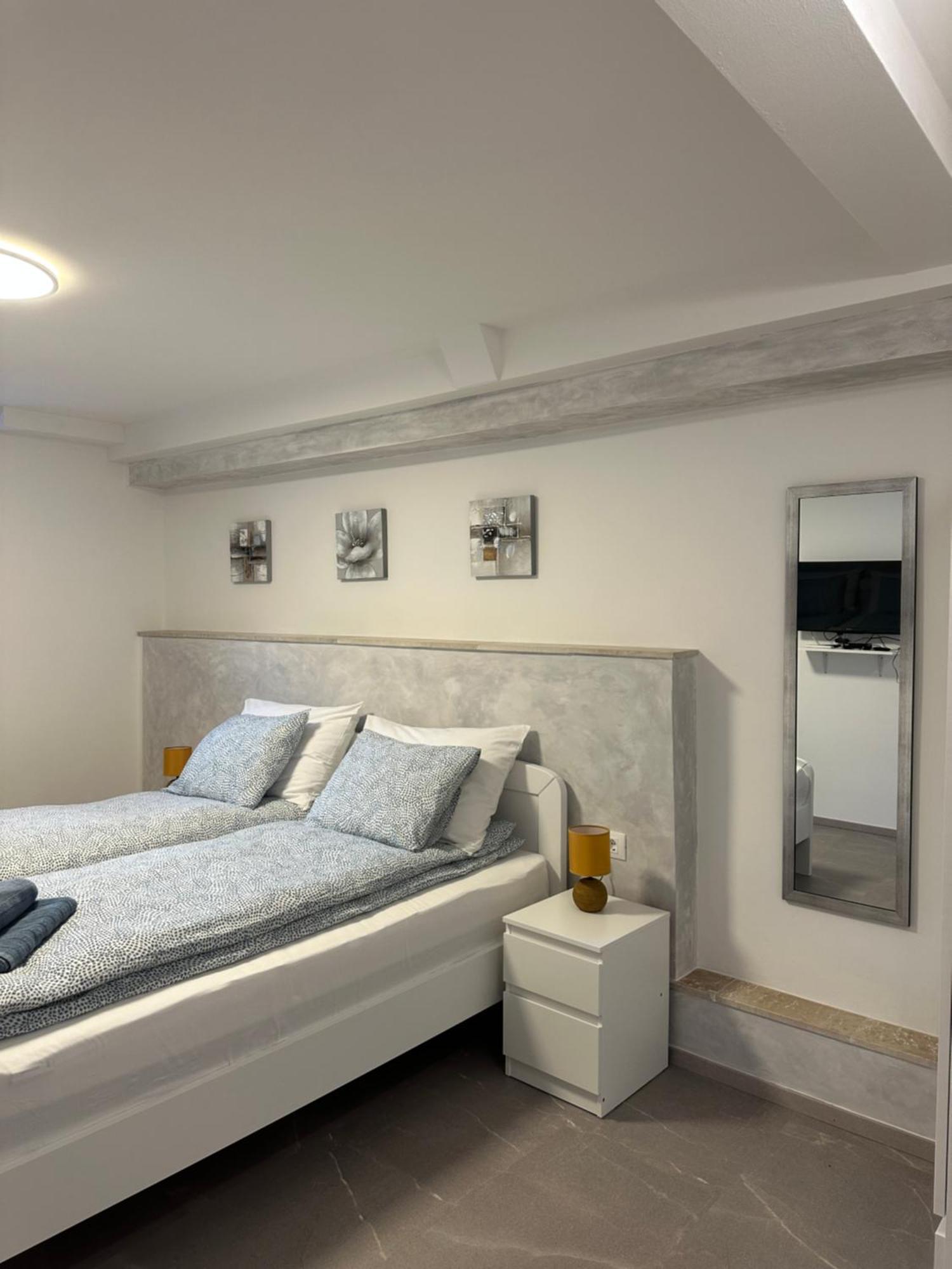Apartment Bilic พูลา ภายนอก รูปภาพ