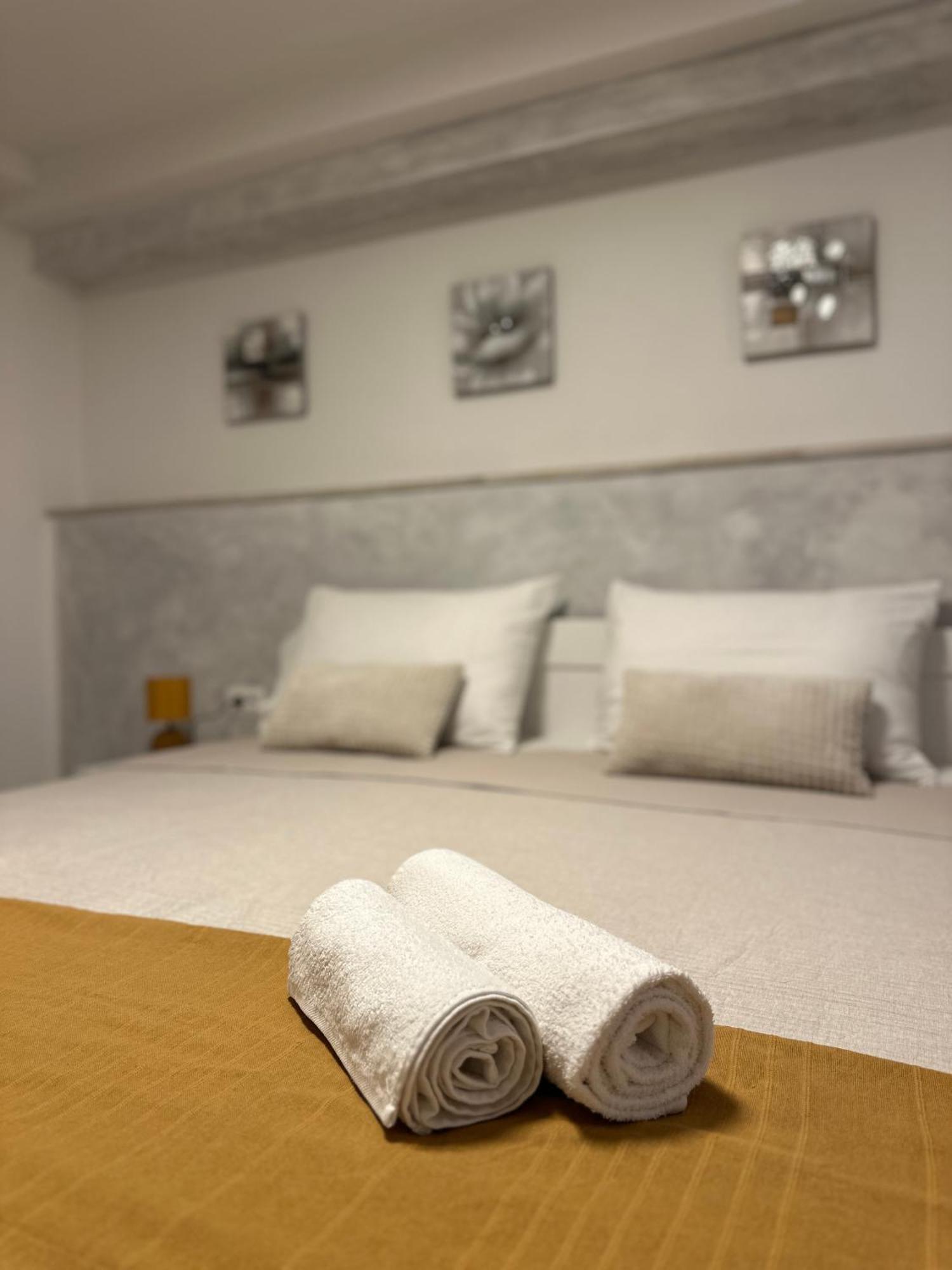 Apartment Bilic พูลา ภายนอก รูปภาพ
