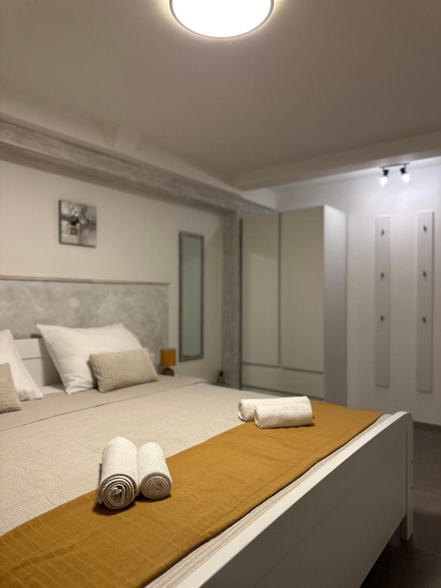 Apartment Bilic พูลา ภายนอก รูปภาพ