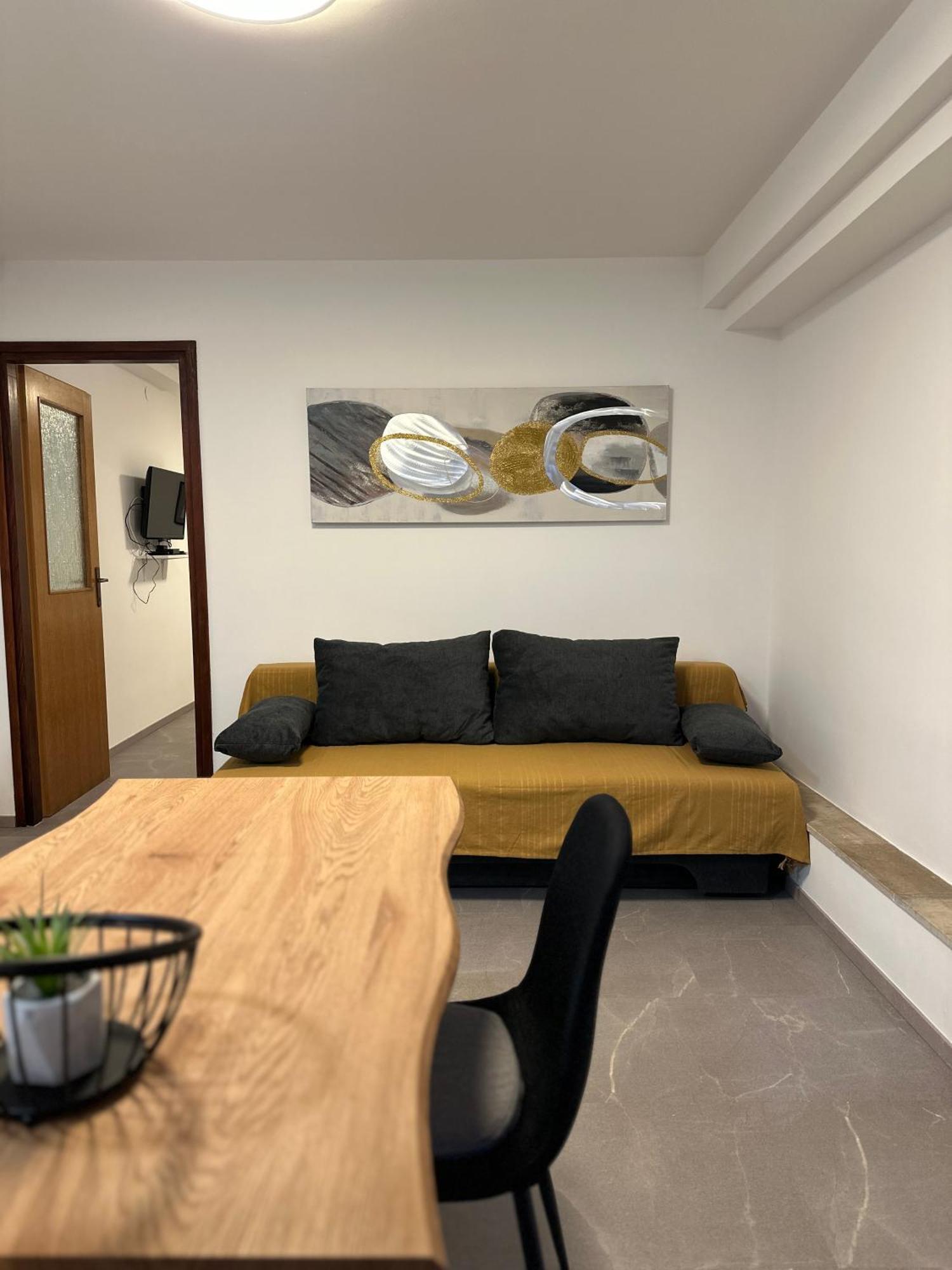 Apartment Bilic พูลา ภายนอก รูปภาพ
