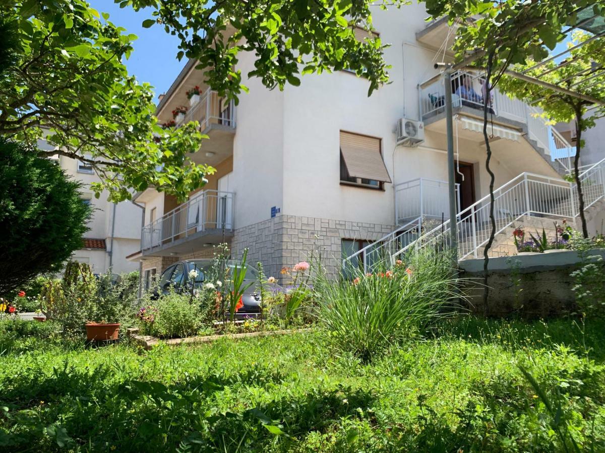 Apartment Bilic พูลา ภายนอก รูปภาพ